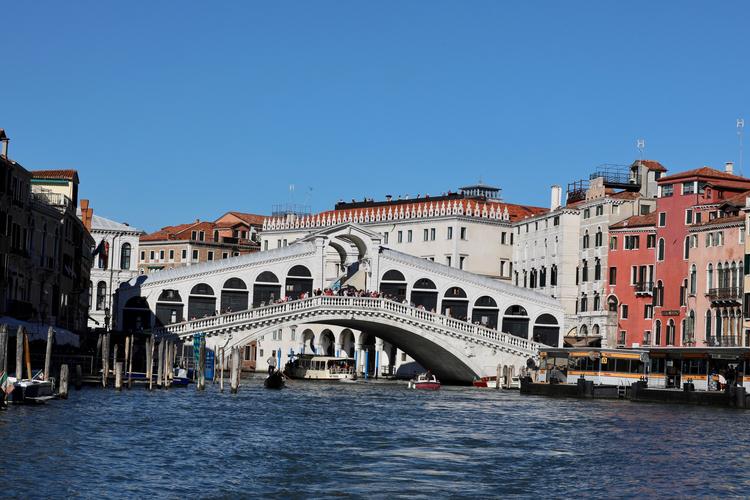 威尼斯各式各样的桥_威尼斯大桥