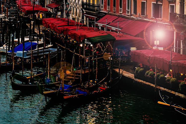 法国小威尼斯游船门票_威尼斯的小艇旅游途径地